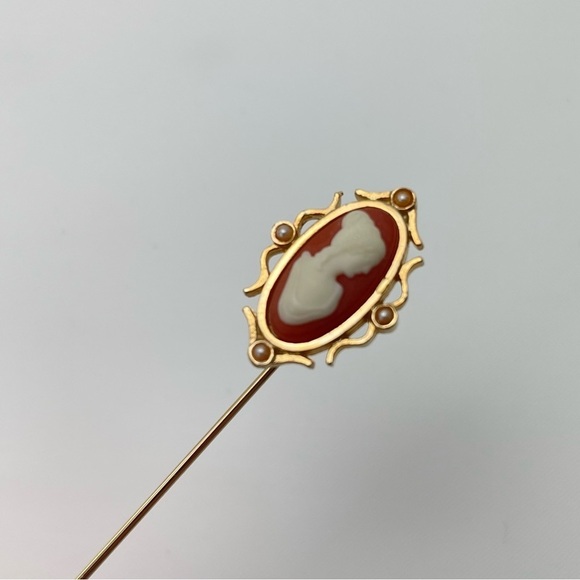 AVON Vintage Cameo Stick Pin with Faux Pearls - Picture 5 of 6